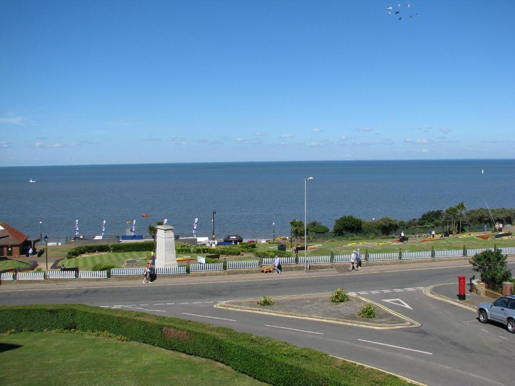 The Burleigh Hotel ฮันสแตนตัน ภายนอก รูปภาพ